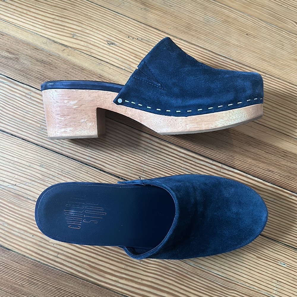 Charlotte Stone Martino Clog Navy sz 7